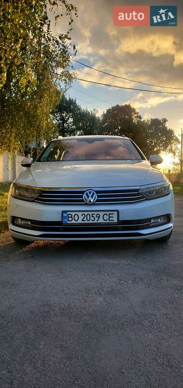 Універсал Volkswagen Passat 2017 в Тернополі