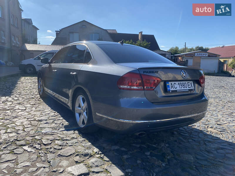 Седан Volkswagen Passat 2014 в Луцке