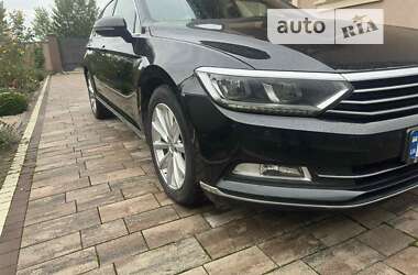 Універсал Volkswagen Passat 2017 в Ужгороді