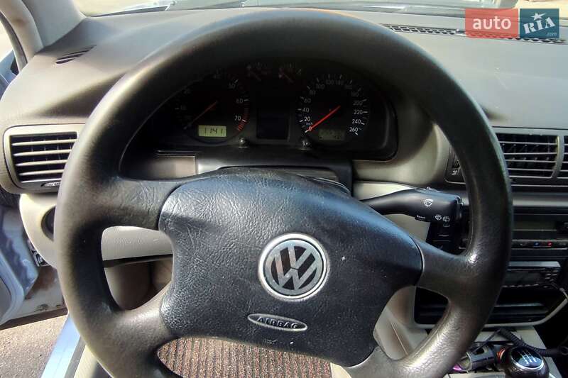 Універсал Volkswagen Passat 2000 в Знам'янці