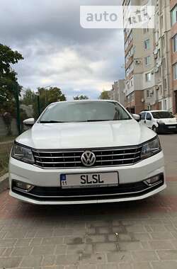 Седан Volkswagen Passat 2015 в Кременчуці