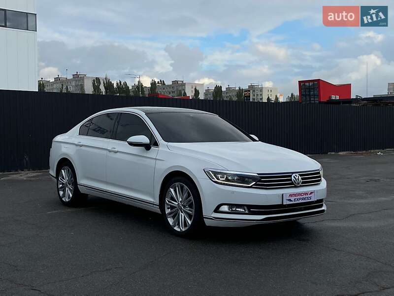 Седан Volkswagen Passat 2018 в Киеве