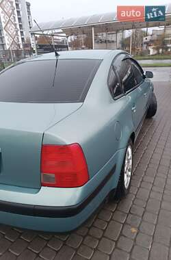 Седан Volkswagen Passat 1999 в Ивано-Франковске