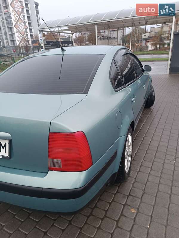 Седан Volkswagen Passat 1999 в Ивано-Франковске