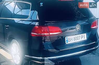 Універсал Volkswagen Passat 2011 в Доброславі