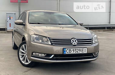 Седан Volkswagen Passat 2014 в Києві