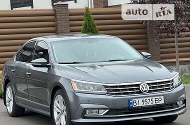 Седан Volkswagen Passat 2016 в Києві