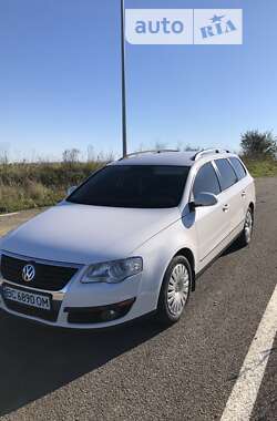 Універсал Volkswagen Passat 2007 в Самборі