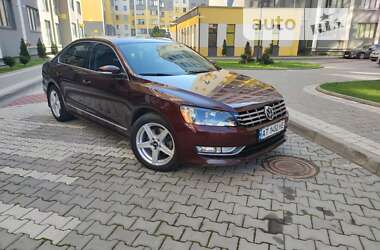 Седан Volkswagen Passat 2012 в Івано-Франківську