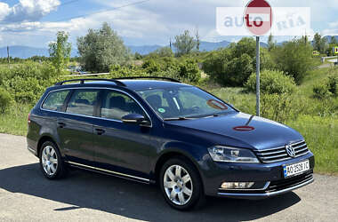 Універсал Volkswagen Passat 2013 в Хусті