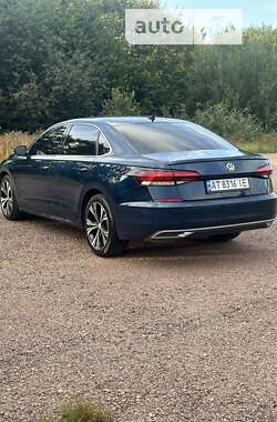 Седан Volkswagen Passat 2021 в Долине