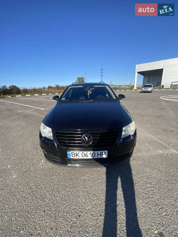 Універсал Volkswagen Passat 2008 в Рівному