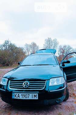 Универсал Volkswagen Passat 2004 в Киеве