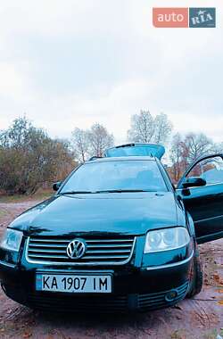 Универсал Volkswagen Passat 2004 в Киеве