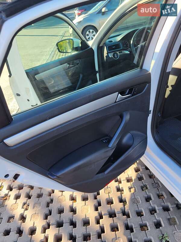 Седан Volkswagen Passat 2014 в Вінниці