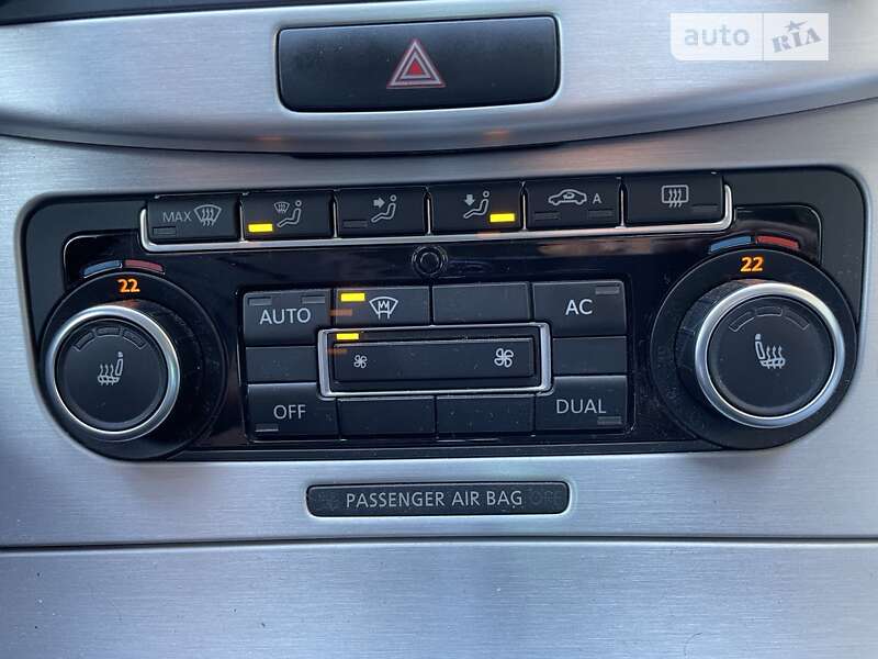 Седан Volkswagen Passat 2011 в Києві