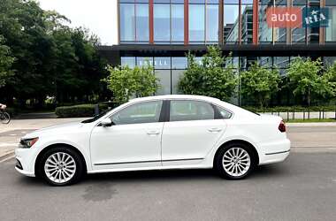 Седан Volkswagen Passat 2016 в 