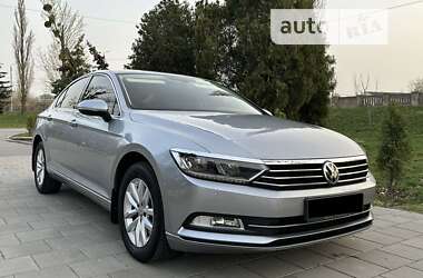 Седан Volkswagen Passat 2018 в Вінниці