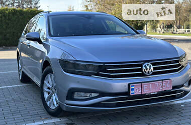 Універсал Volkswagen Passat 2020 в Луцьку