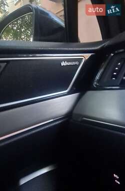 Седан Volkswagen Passat 2015 в 