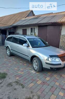 Універсал Volkswagen Passat 2004 в Камені-Каширському