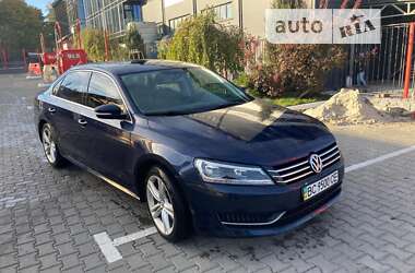 Седан Volkswagen Passat 2015 в Львові