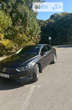 Седан Volkswagen Passat 2017 в Кременчуці