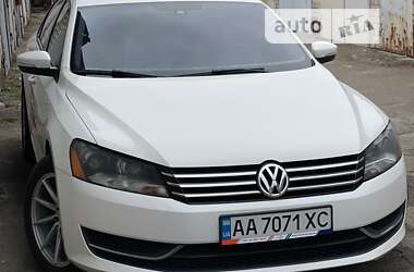 Седан Volkswagen Passat 2014 в Києві