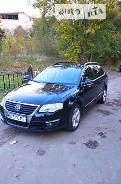 Універсал Volkswagen Passat 2010 в Львові