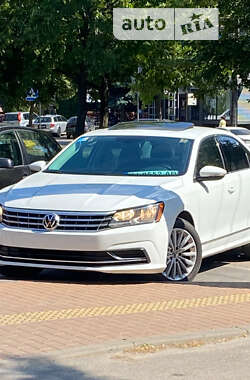 Седан Volkswagen Passat 2016 в Прилуках