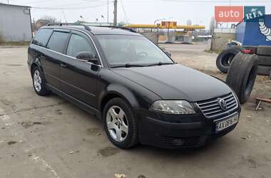 Універсал Volkswagen Passat 2004 в Харкові