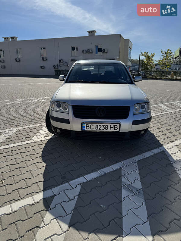 Седан Volkswagen Passat 2001 в Львові