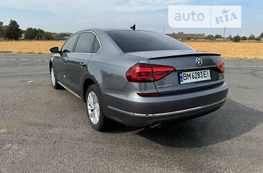 Седан Volkswagen Passat 2018 в Ромнах