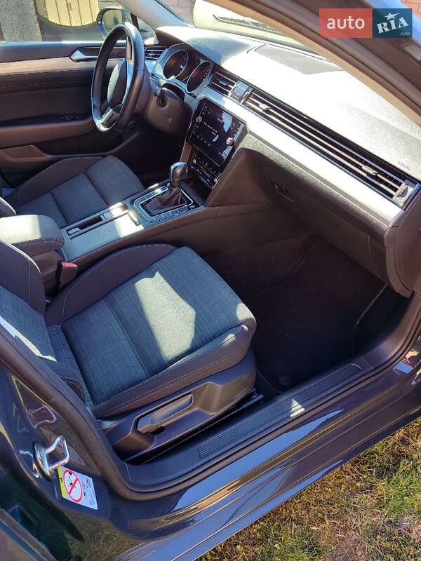 Универсал Volkswagen Passat 2021 в Луцке фото 22 Универсал Volkswagen Passat 2021 в Луцке