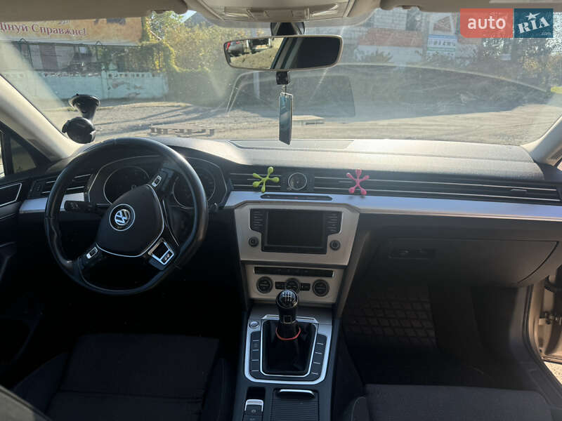 Универсал Volkswagen Passat 2015 в Хусте