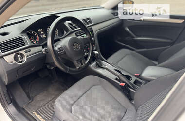 Седан Volkswagen Passat 2013 в Кривом Роге