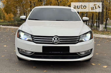 Седан Volkswagen Passat 2013 в Кривом Роге