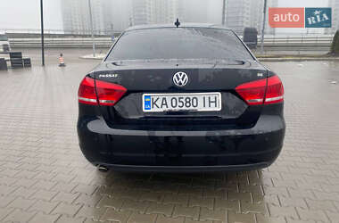 Седан Volkswagen Passat 2011 в Киеве