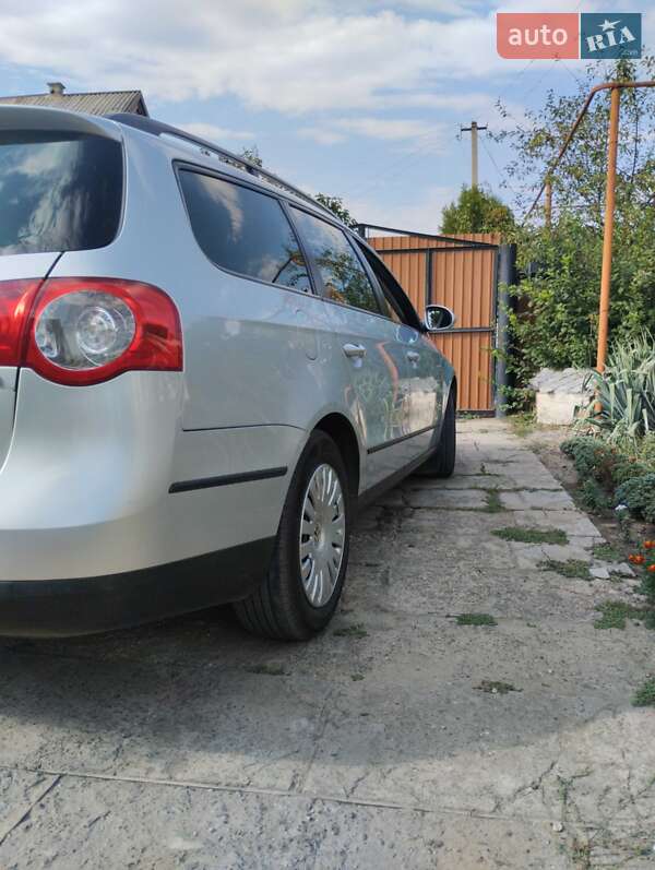 Універсал Volkswagen Passat 2008 в Вознесенську