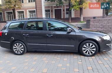 Универсал Volkswagen Passat 2010 в Одессе