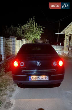 Седан Volkswagen Passat 2005 в 