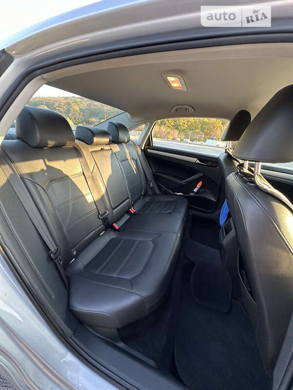 Седан Volkswagen Passat 2014 в Обухові