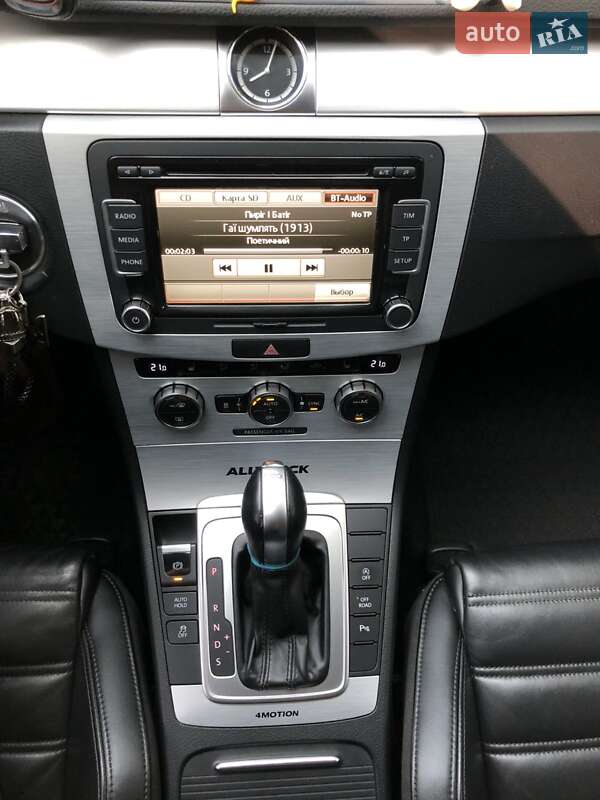 Універсал Volkswagen Passat 2014 в Харкові