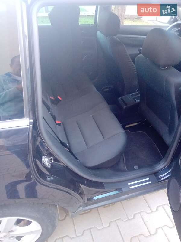 Універсал Volkswagen Passat 2003 в Звягелі