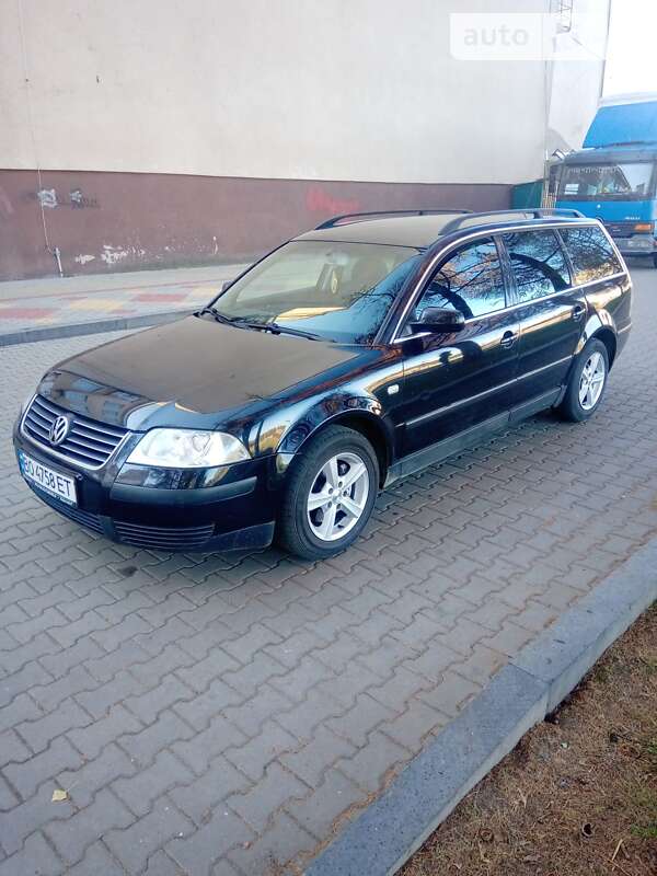 Универсал Volkswagen Passat 2003 в Звягеле