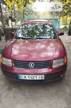 Універсал Volkswagen Passat 1998 в Арбузинці