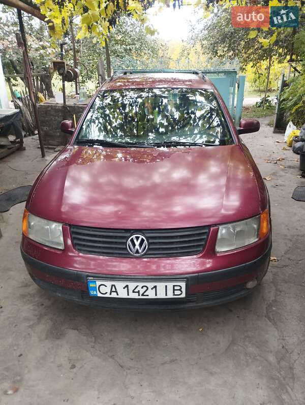 Универсал Volkswagen Passat 1998 в 