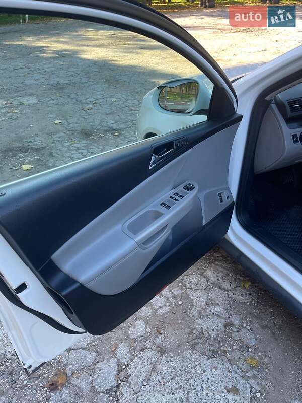 Седан Volkswagen Passat 2006 в Одессе фото 7 Седан Volkswagen Passat 2006 в Одессе