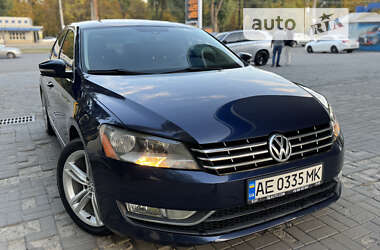 Седан Volkswagen Passat 2013 в Днепре