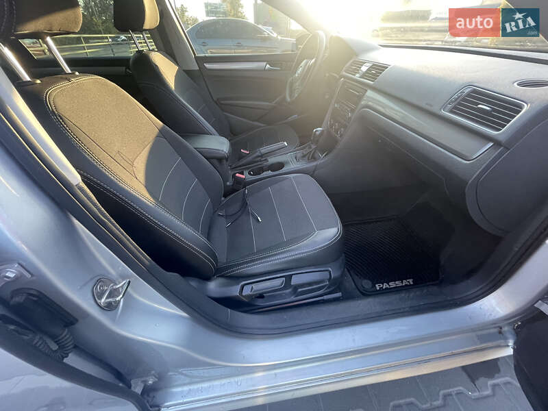 Седан Volkswagen Passat 2014 в Киеве